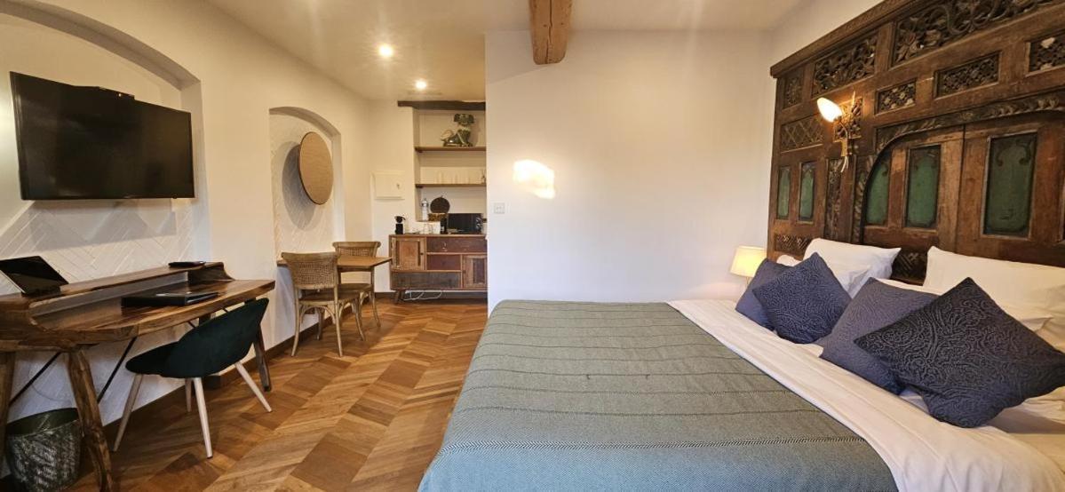 L Amourier D Hotes Pour Amoureux Avec Jacuzzi Ou Baignoire Xxl Saint-Hippolyte-du-Fort