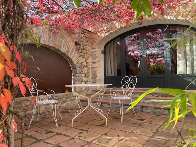 L Amourier D Hotes Pour Amoureux Avec Jacuzzi Ou Baignoire Xxl Bed & Breakfast